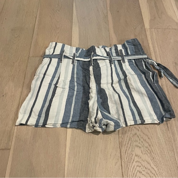 Abercrombie paper bag striped shorts - Picture 4 of 4